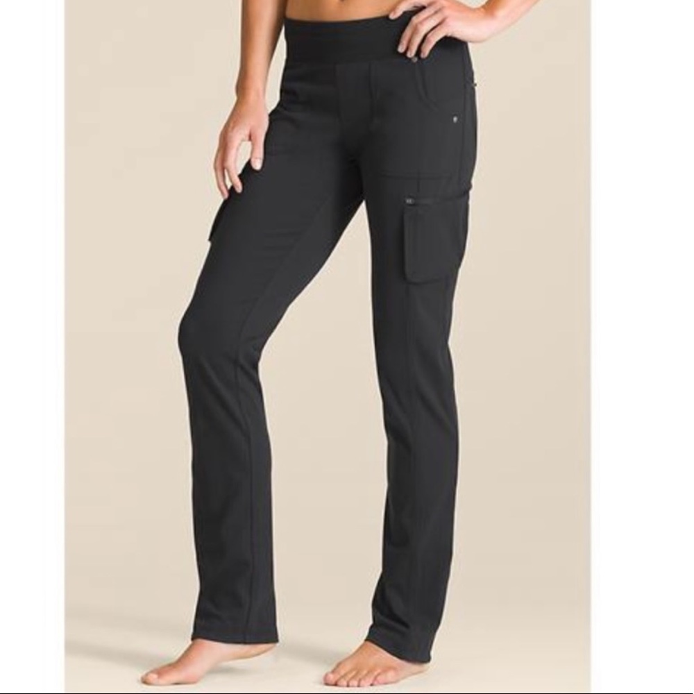 Athleta north peak military green cargo hike pant